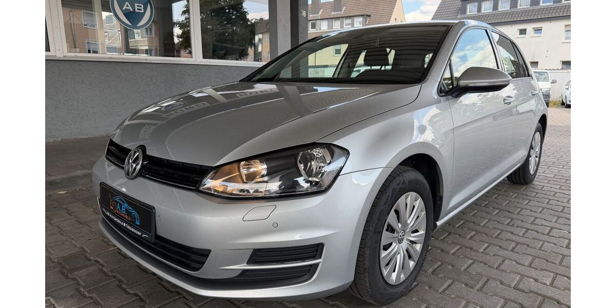 VW Golf 209.004 km 8.300 &euro; Troisdorf (bei Köln) 53842