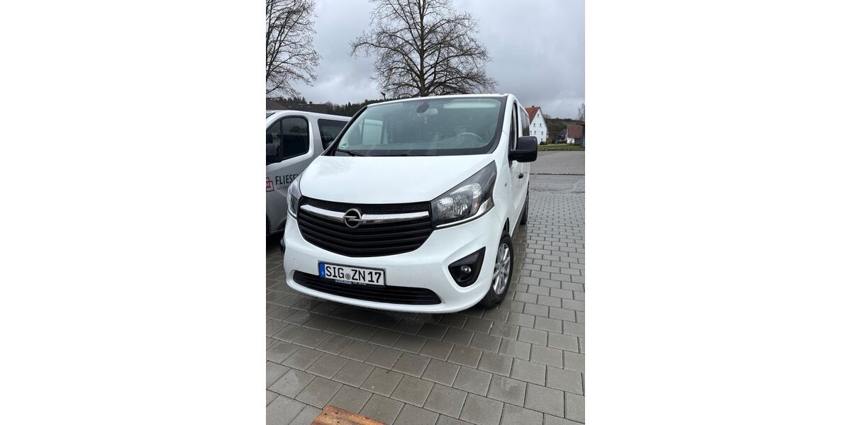 Opel Vivaro 232.600 km 11.999 &euro; Pfullendorf 88630