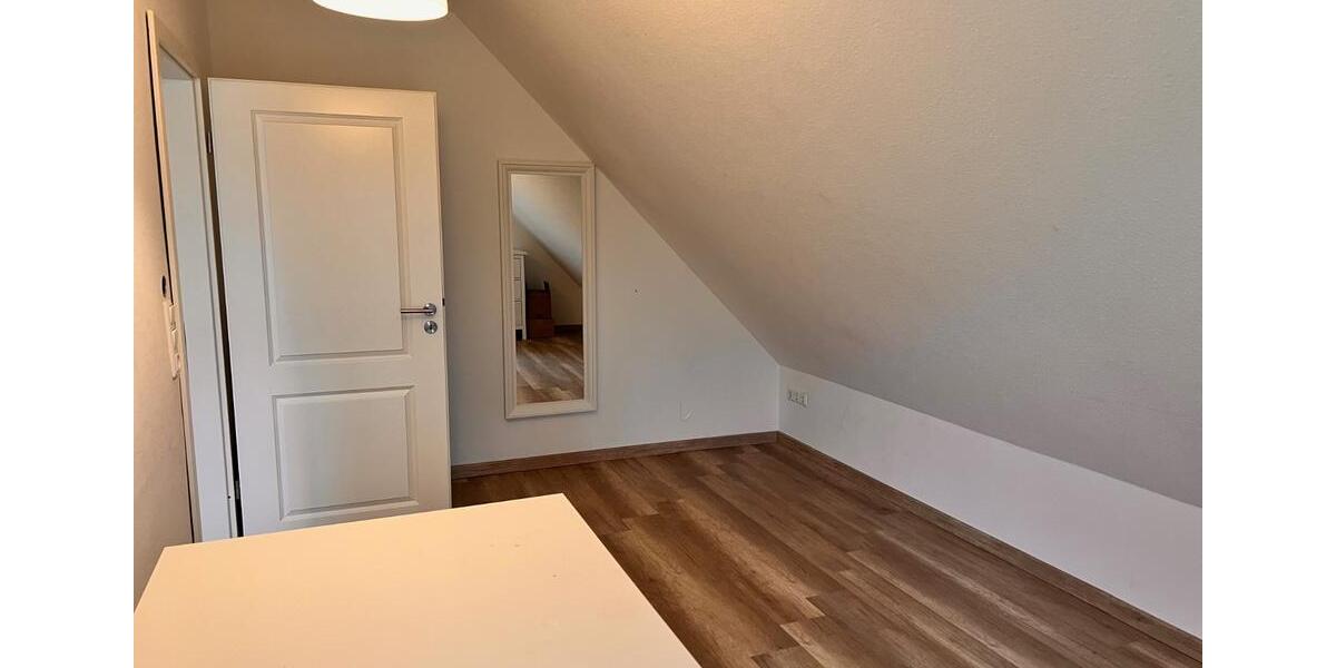 Einfamilienhaus Espelkamp - 7 Zimmer, 360 m&sup2;, 500.000&euro; | Angebot:26698963