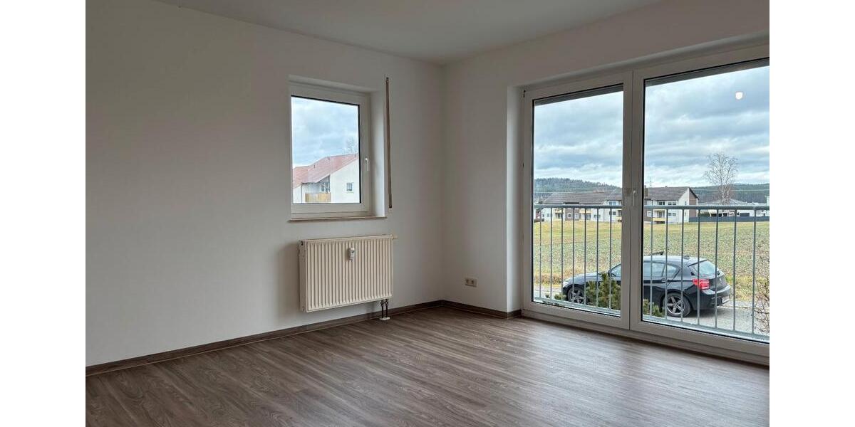 Erdgeschoßwohnung Weidhausen bei Coburg - 3 Zimmer, 85 m&sup2;, 690&euro; | Angebot:26411121