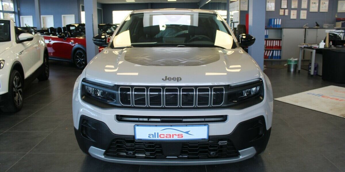 Jeep Avenger Altitude 29.878 km 22.980 € Euskirchen 53881