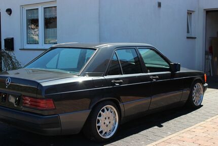 Mercedes-Benz 190 235.922 km 5.600 &euro; Lemgo 32657