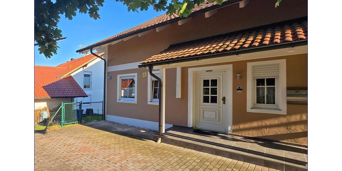 Doppelhaushälfte Kößlarn - 10 Zimmer, 195 m&sup2;, 1.700&euro; | Angebot:24245179