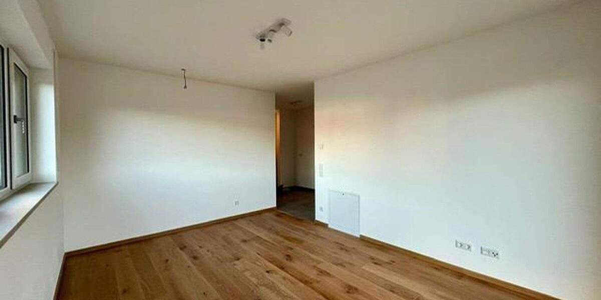 Wunderschöner Neubau 2 ZW EBK TG-Stellplatz Terrasse barrierefrei! 2 zimmer