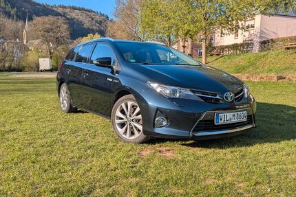 Toyota Auris Touring Sports