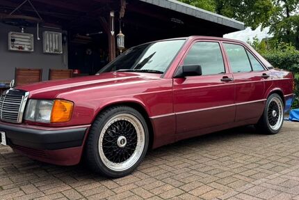 Mercedes-Benz 190 161.000 km 4.990 &euro; Kreuztal 57223
