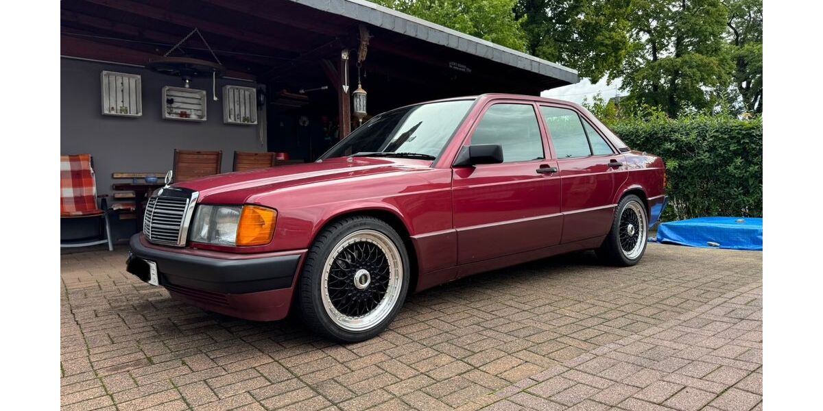 Mercedes-Benz 190 161.000 km 4.990 &euro; Kreuztal 57223