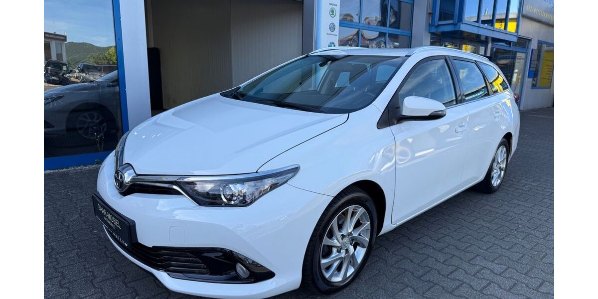 Toyota Auris 207.000 km 6.490 &euro; Ayl 54441