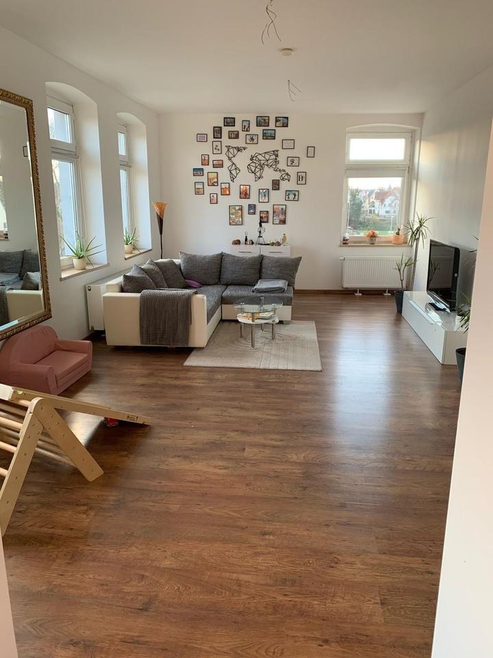 Moderne 4-Zimmer-Wohnung nach Kernsanierung (130 m²)- Einbauküche zimmer