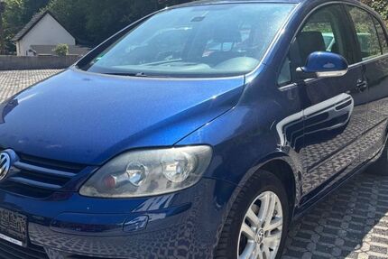 VW Golf 143.000 km 3.290 &euro; Altenahr 53505