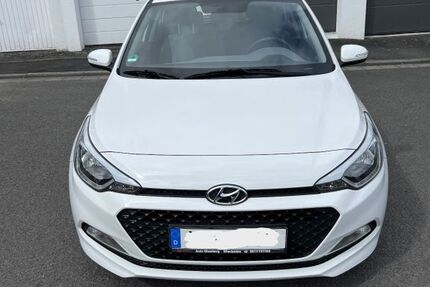 Hyundai i20 86.382 km 6.750 &euro; Wiesbaden 65193