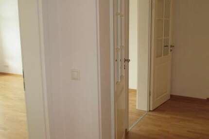 Wohnung zum Mieten in Wiesbaden 1.290 € 98 m² 4 zimmer