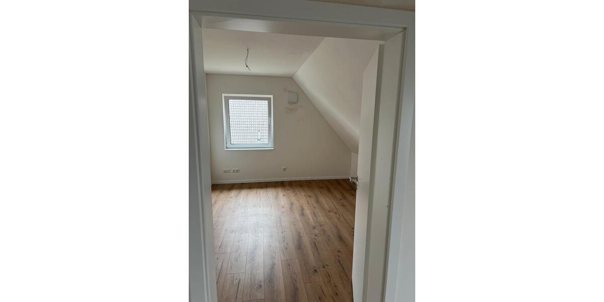 Doppelhaushälfte Lübbecke - 4.5 Zimmer, 108 m&sup2;, 1.100&euro; | Angebot:25396672