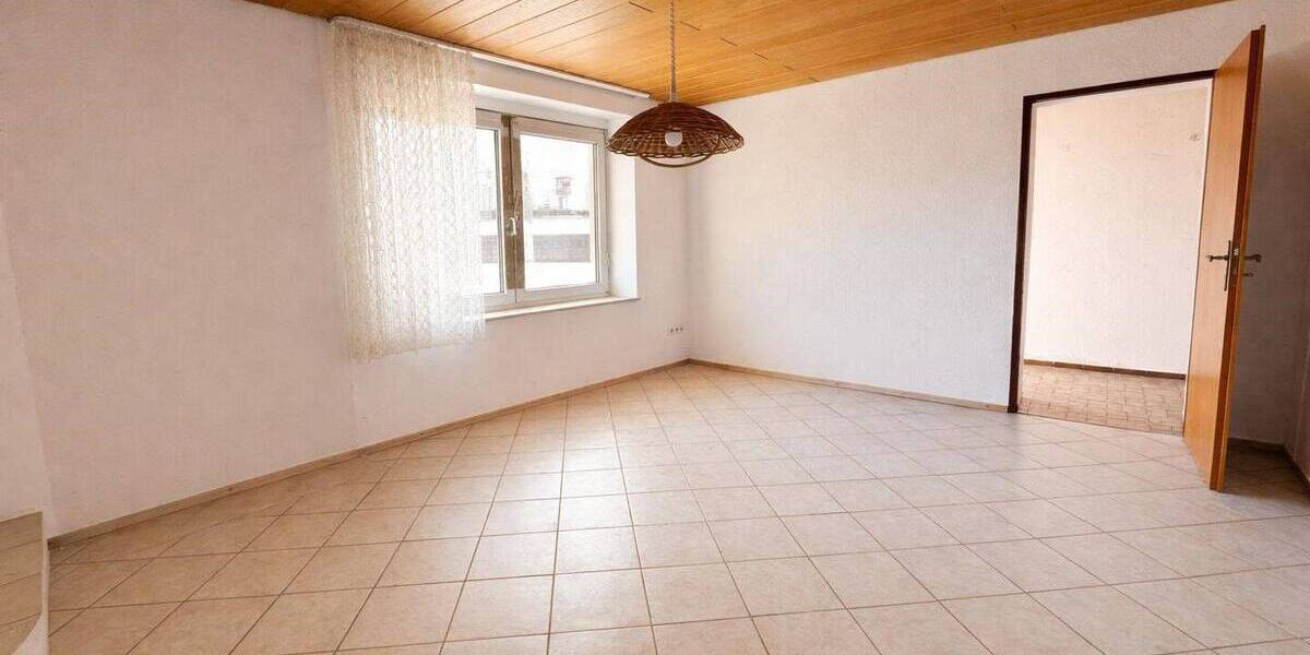 Mehrfamilienhaus, Wohnhaus Steinheim Söhnstetten - 9 Zimmer, 215 m&sup2;, 189.000&euro; | Angebot:26291557