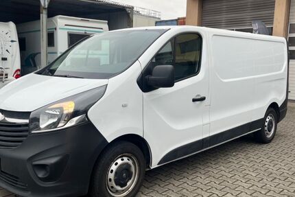 Opel Vivaro 240.000 km 8.390 € Frankfurt am Main 65933