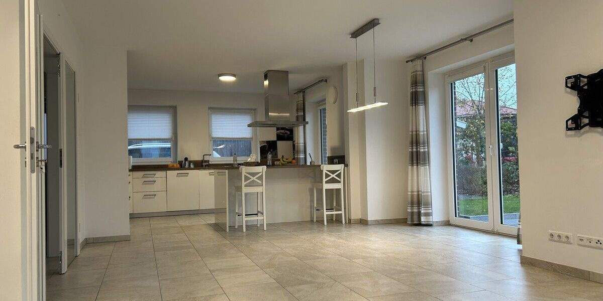 Mehrfamilienhaus, Wohnhaus Preetz - 4 Zimmer, 154 m&sup2;, 1.750&euro; | Angebot:25523410