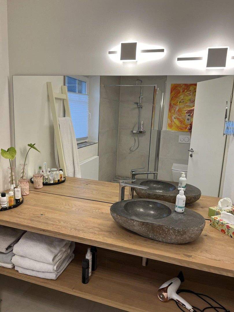 Luxuriös ausgestattetes Reiheneckhaus mit grünem Rückzugsort 4 zimmer