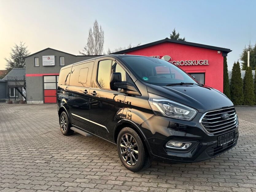 Ford Tourneo Custom 293.684 km 18.999 € Kabelsketal/OT Großkugel 06184