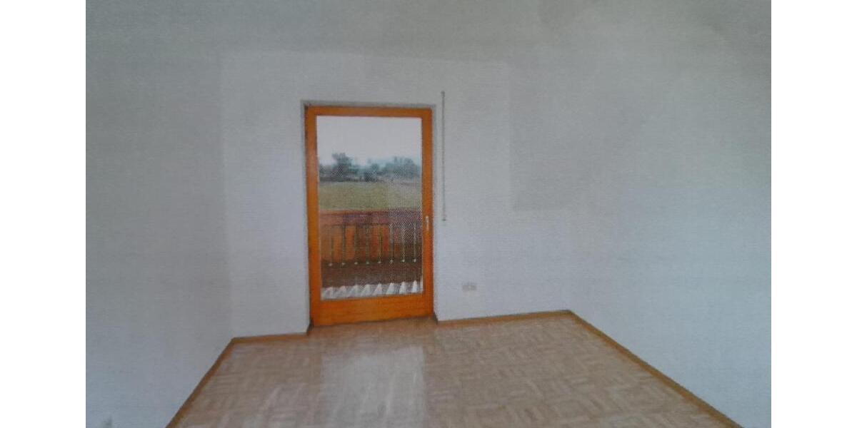 Dachgeschoßwohnung Schleusingen - 3 Zimmer, 80 m&sup2;, 830&euro; | Angebot:25641757