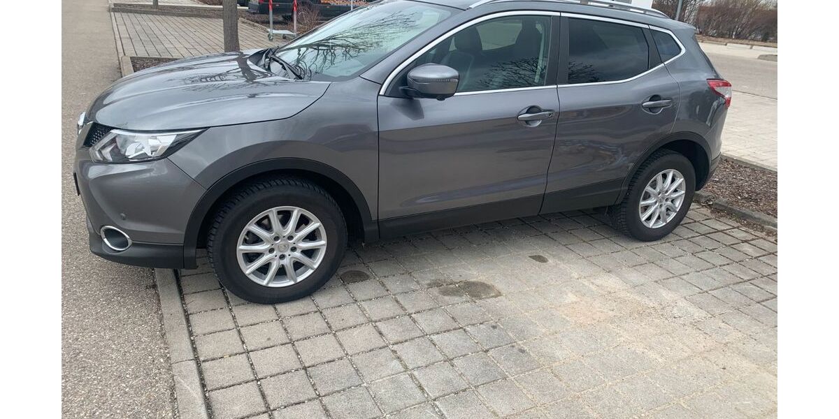 Nissan Qashqai 176.000 km 9.400 &euro; München 81249