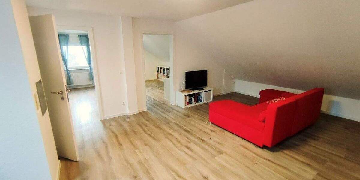 Etagenwohnung Laichingen - 6 Zimmer, 120 m&sup2;, 1.300&euro; | Angebot:25449408