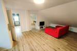 Etagenwohnung Laichingen - 6 Zimmer, 120 m&sup2;, 1.300&euro; | Angebot:25449408