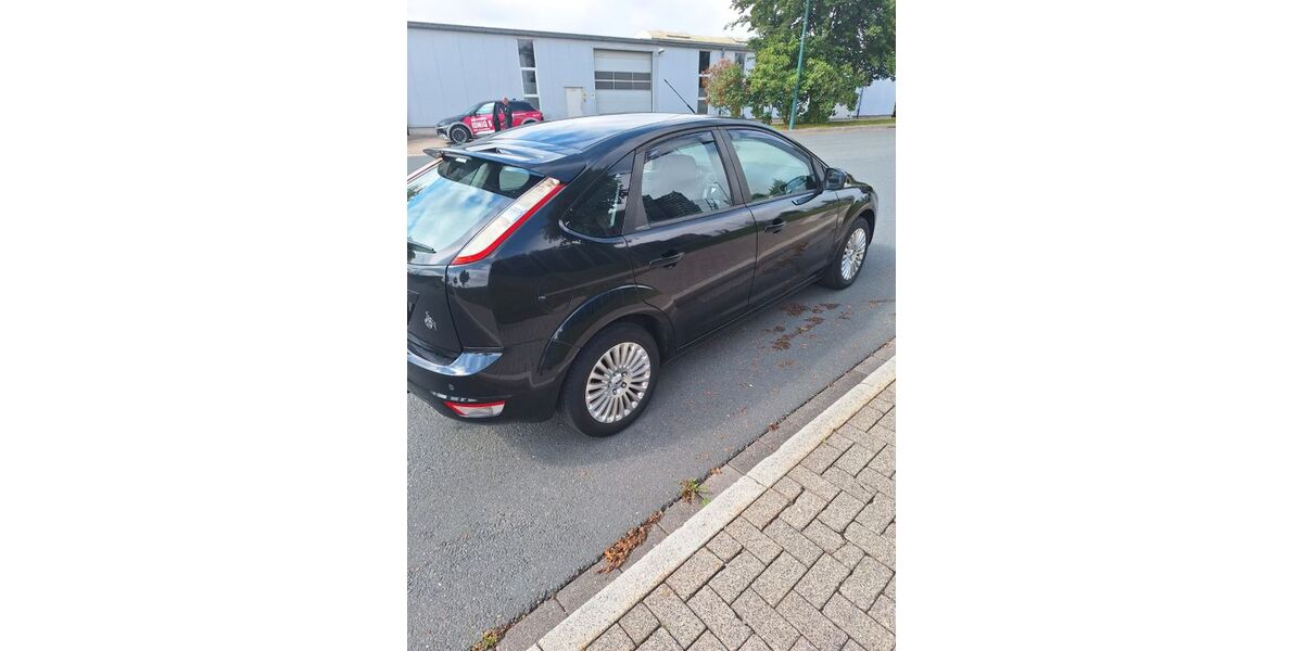 Ford Focus 144.280 km 3.500 &euro; Attendorn 57439