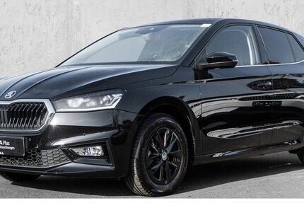 Skoda Fabia 27.295 km 19.990 &euro; Düsseldorf 40474