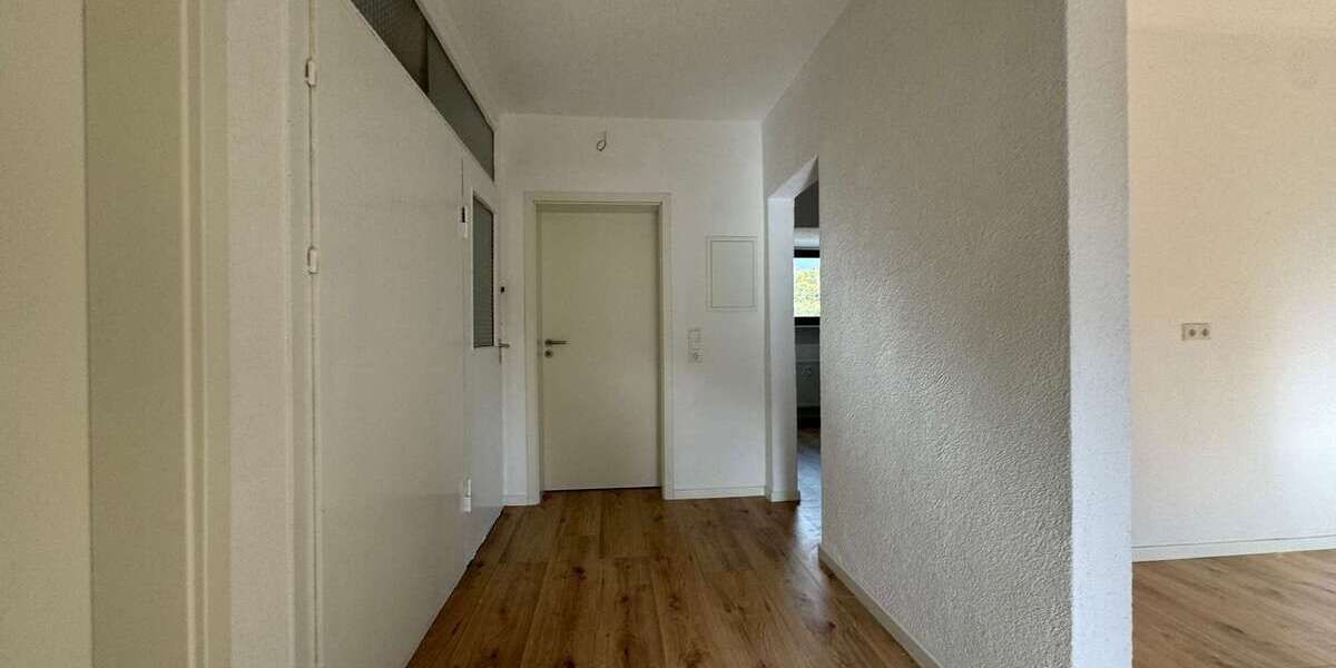 Helle 3-Zimmer-Dachgeschosswohnung in St. Ingbert-Rentrisch ( Saniert) - 3- Saarbrücken | Angebot:27111787