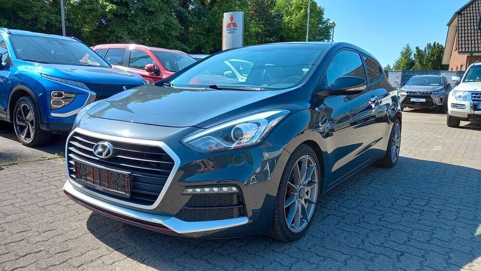 i30