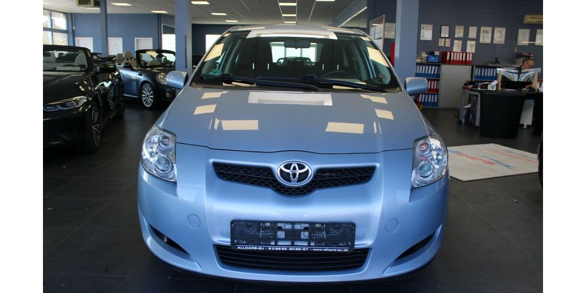 Toyota Auris 70.835 km 5.980 &euro; Euskirchen 53881