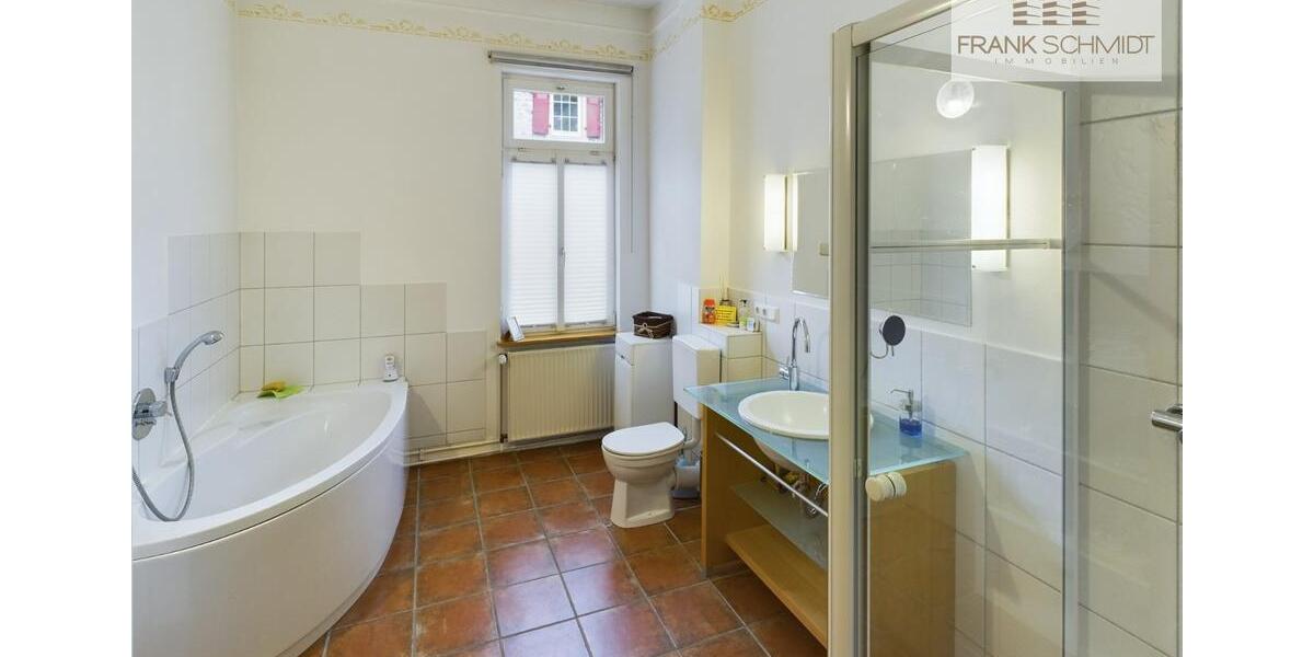 Einfamilienhaus Elbtal - 13 Zimmer, 380 m&sup2;, 2.995&euro; | Angebot:24695582