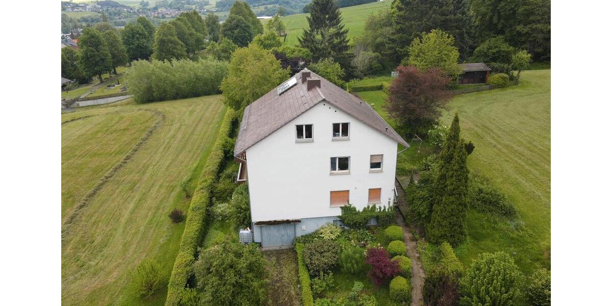 Zweifamilienhaus mit Schlossblick 9 zimmer