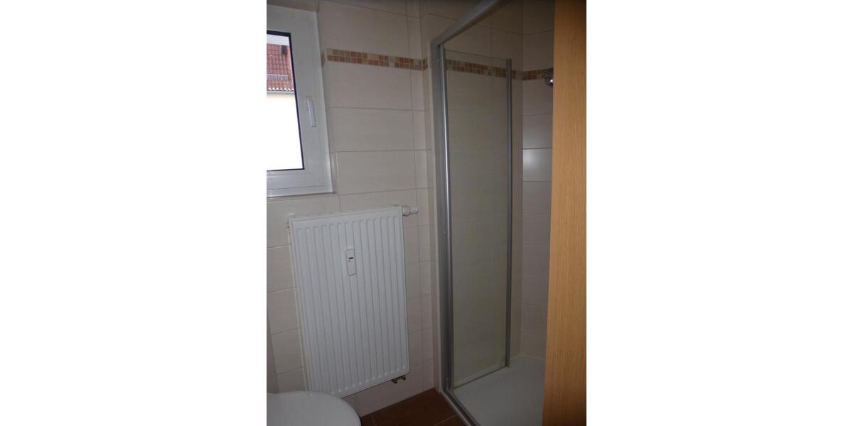 Erdgeschoßwohnung Unterwellenborn - 2 Zimmer, 43 m&sup2;, 276&euro; | Angebot:25342158