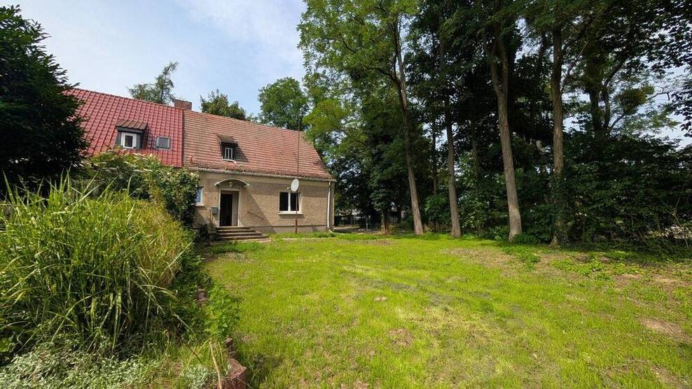 Sanierungsobjekt - 6-Zimmer-Doppelhaushälfte in Bornim 6 zimmer