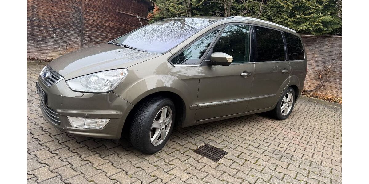 Ford Galaxy 166.523 km 4.950 &euro; München 81245