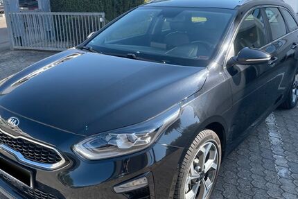 Kia ceed Sportswagon 107.000 km 16.950 &euro; Königsbach-Stein 75203