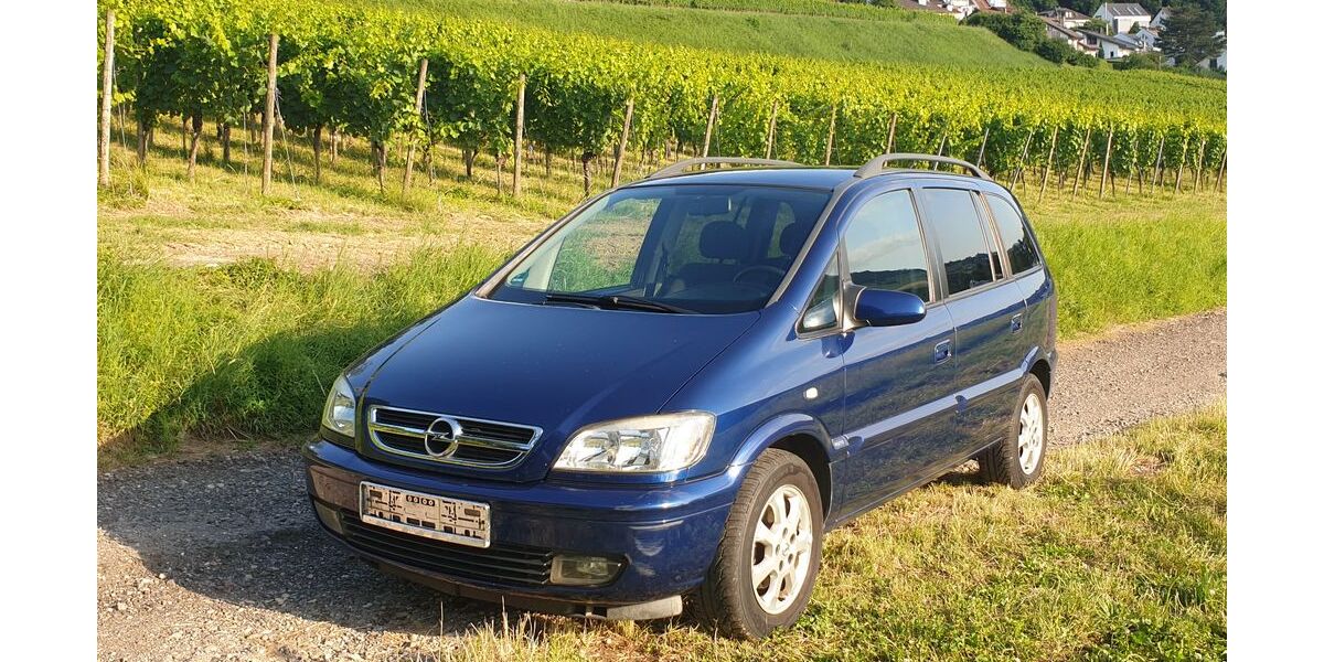 Opel Zafira 220.000 km 2.400 &euro; Freiburg im Breisgau 79100