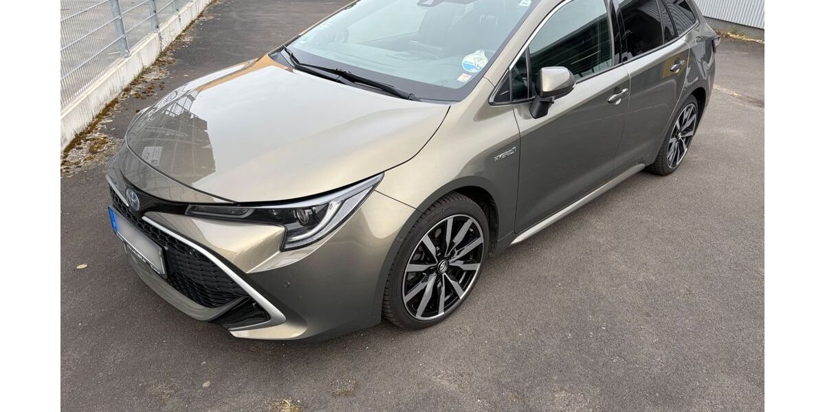 Toyota Corolla 83.000 km 22.500 &euro; Gelnhausen 63571