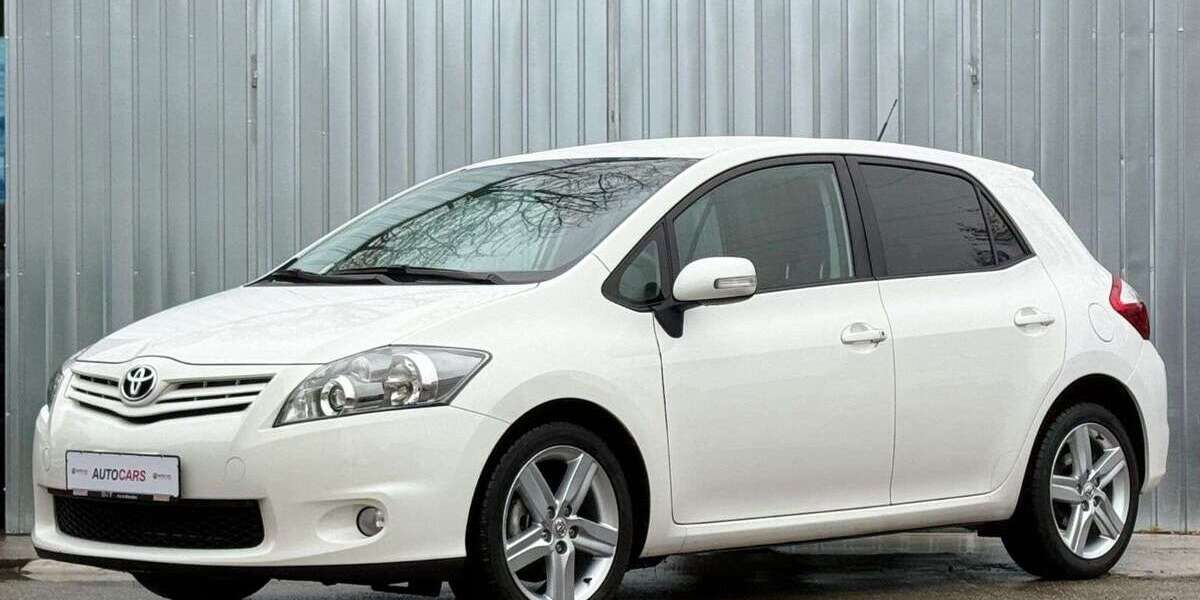 Toyota Auris 39.500 km 9.390 &euro; München 81243