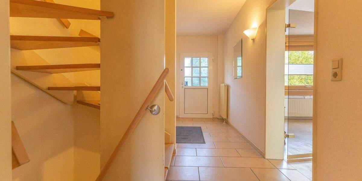 Reihenmittelhaus Menden Mitte - 4 Zimmer, 103 m&sup2;, 255.000&euro; | Angebot:24647526