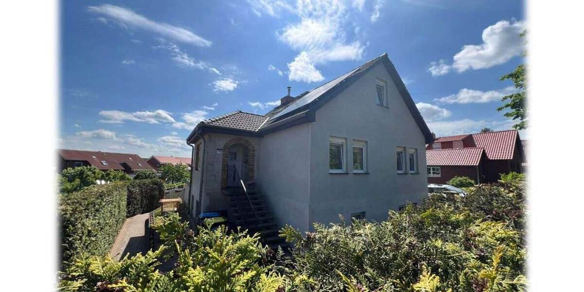 Energieeffizientes vollunterkellertes EFH mit Platz und Komfort 7 zimmer