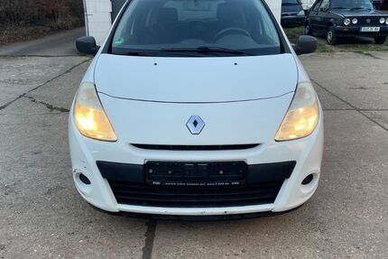 Renault Clio 240.970 km 850 &euro; Schleiden 53937