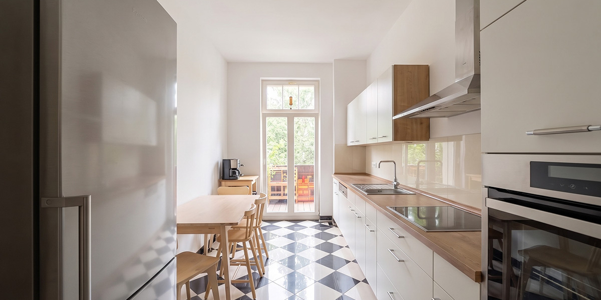 ZENTRUM SÜD-OST + 4 RAUM WOHNUNG + 2 BALKONE + AUFZUG + VERMIETET - Etagenwohnung Leipzig Zentrum-Südost | Angebot:27298600