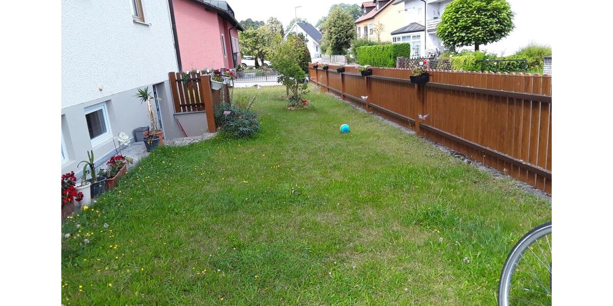 Dachgeschoßwohnung Roding - 3 Zimmer, 85 m&sup2;, 800&euro; | Angebot:26416490