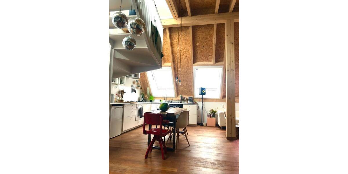 Dachgeschoßwohnung Berlin Friedrichshain-Kreuzberg - 3 Zimmer, 100 m&sup2;, 850&euro; | Angebot:26311948