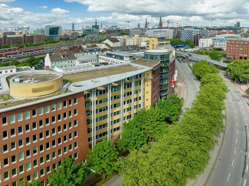 Büro in Hamburg Hammerbrook 16.745 € 930.12 m²