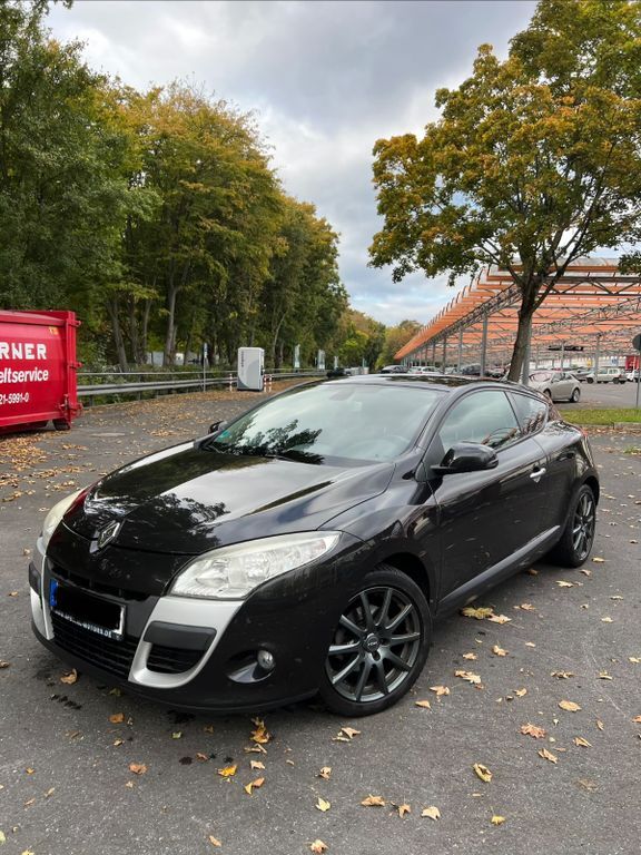 Renault Megane 156.000 km 5.300 € Frankfurt am Main 60326