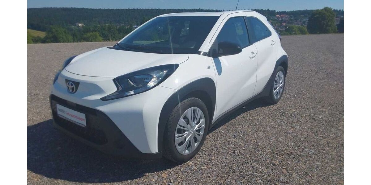 Toyota Aygo (X) 16.289 km 14.690 &euro; Dornstetten 72280