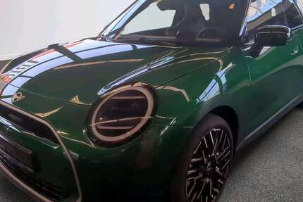 Mini Cooper E 1.029 km 30.658 &euro; München 80788